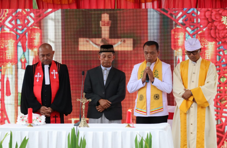 Rayakan Imlek, Bupati Mimika Gelar Doa Bersama Lintas Agama Bertema Harmoni Nusantara