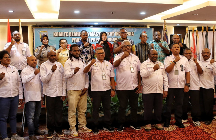 Pelantikan KORMI Intan Jaya, Bupati Johannes Rettob Dorong Masyarakat Aktif Berolahraga