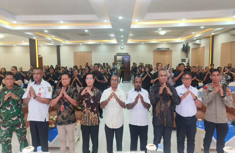 Kesbangpol Mimika Perkuat Peran Keluarga dalam Pembentukan Karakter Anak
