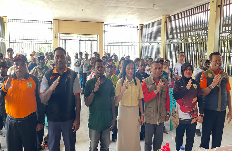 BPBD Mimika Perkuat Kesiapsiagaan Keluarga Hadapi Bencana di Iwaka