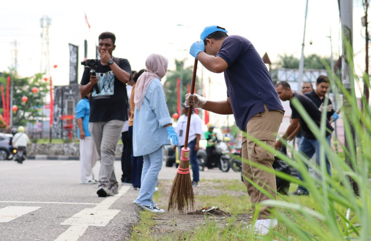 Pemkab Mimika Gelar Jumat Bersih, Peringati Hari Peduli Sampah Nasional 2026 Wujudkan Lingkungan Sehat dan Tertata