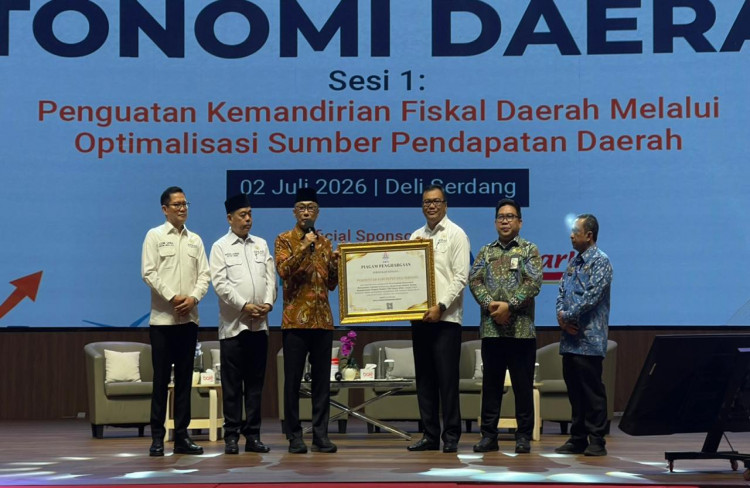 Peringati HUT ke-26 APKASI dan HUT ke-80 Kabupaten Deli Serdang, Bupati Mimika Hadiri Dialog Otonomi Daerah